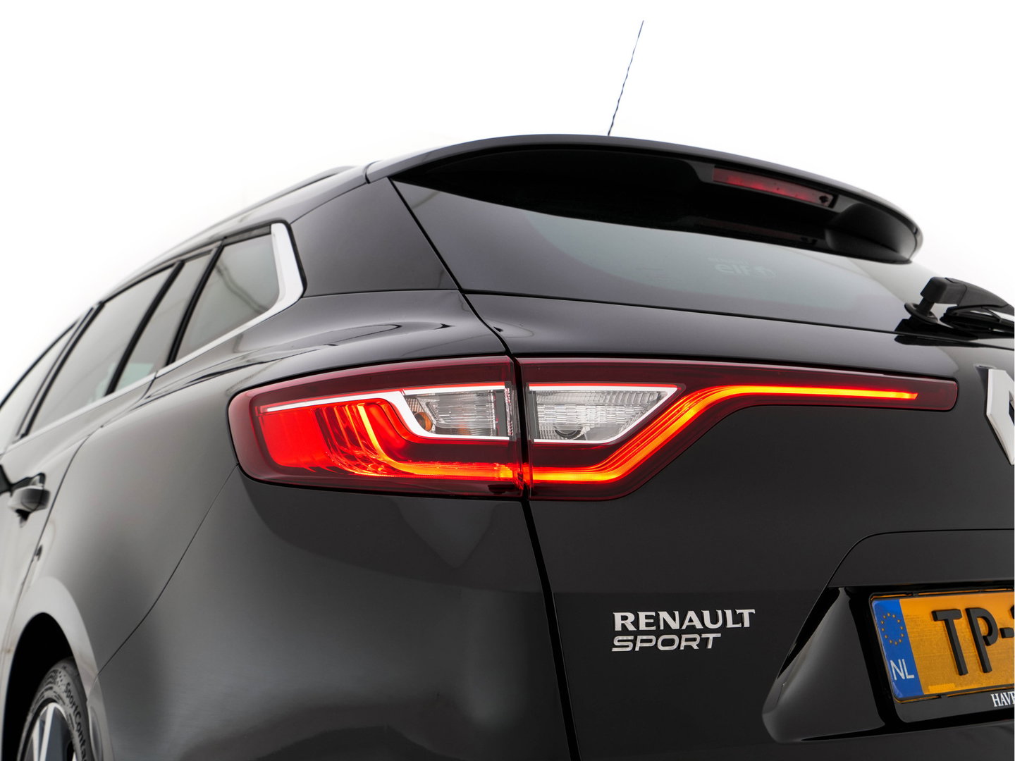 Renault Mégane Estate 1.6 TCe GT Aut. *FULL-LED | NAVI-FULLMAP | BOSE-SOUND | DIGI-COCKPIT | SPORT-SEATS | SHIFT-PADDLES | DAB+ | KEYLESS | PRIVACY-GLASS | ECC | PDC | CRUISE | 18''ALU*