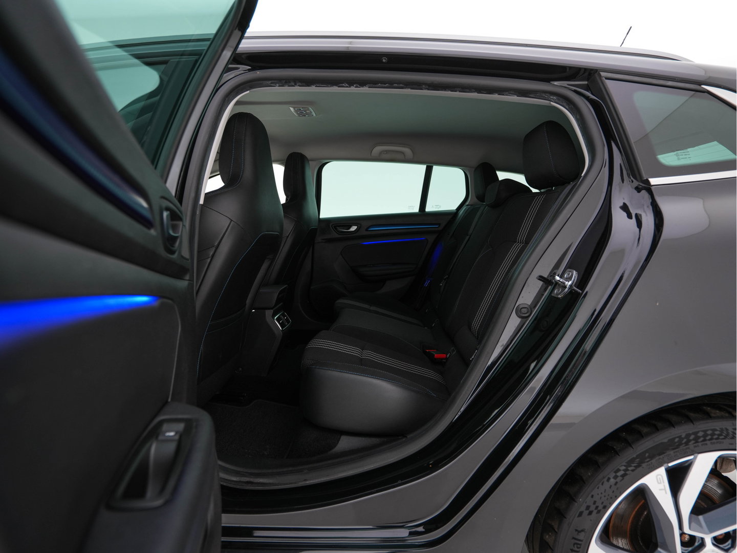 Renault Mégane Estate 1.6 TCe GT Aut. *FULL-LED | NAVI-FULLMAP | BOSE-SOUND | DIGI-COCKPIT | SPORT-SEATS | SHIFT-PADDLES | DAB+ | KEYLESS | PRIVACY-GLASS | ECC | PDC | CRUISE | 18''ALU*