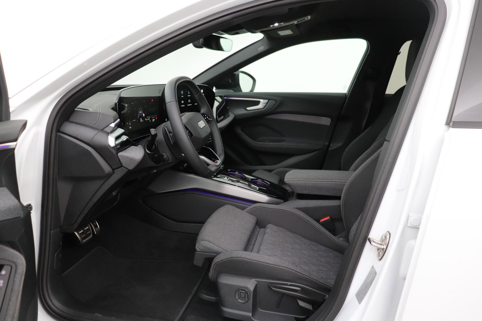 Audi A5 2.0 TFSI S Edition | ACC | Keyless | Camera | Stoelverwarming | Getint glas | Sportonderstel | 19 Inch