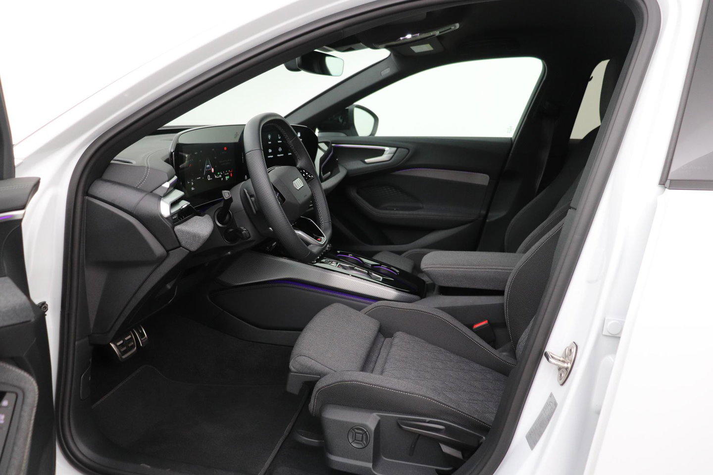 Audi A5 2.0 TFSI S Edition | ACC | Keyless | Camera | Stoelverwarming | Getint glas | Sportonderstel | 19 Inch