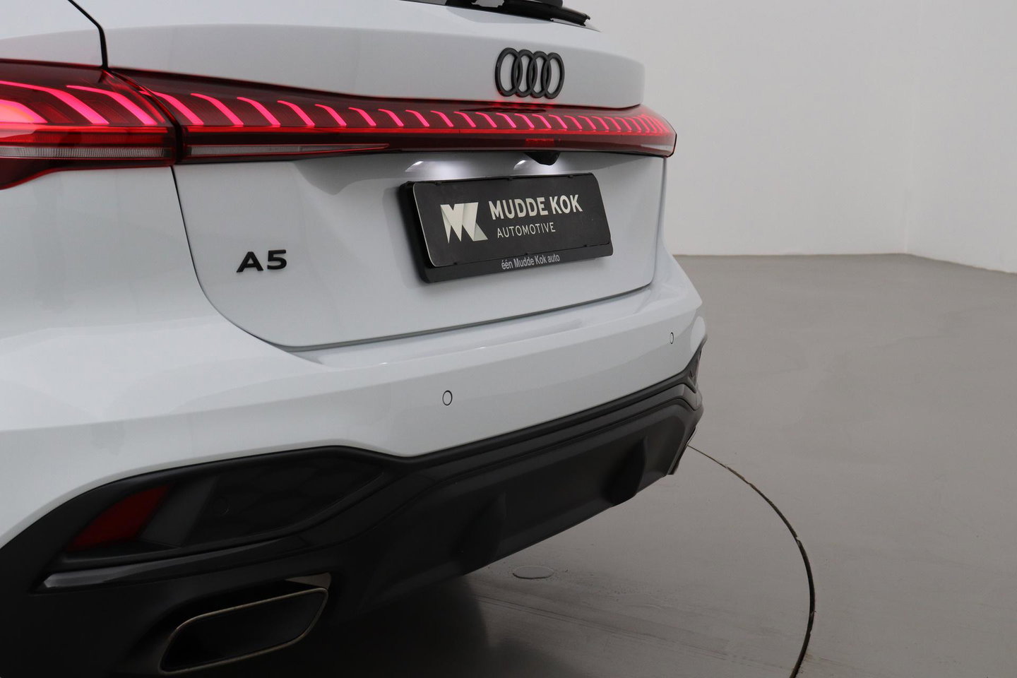 Audi A5 2.0 TFSI S Edition | ACC | Keyless | Camera | Stoelverwarming | Getint glas | Sportonderstel | 19 Inch