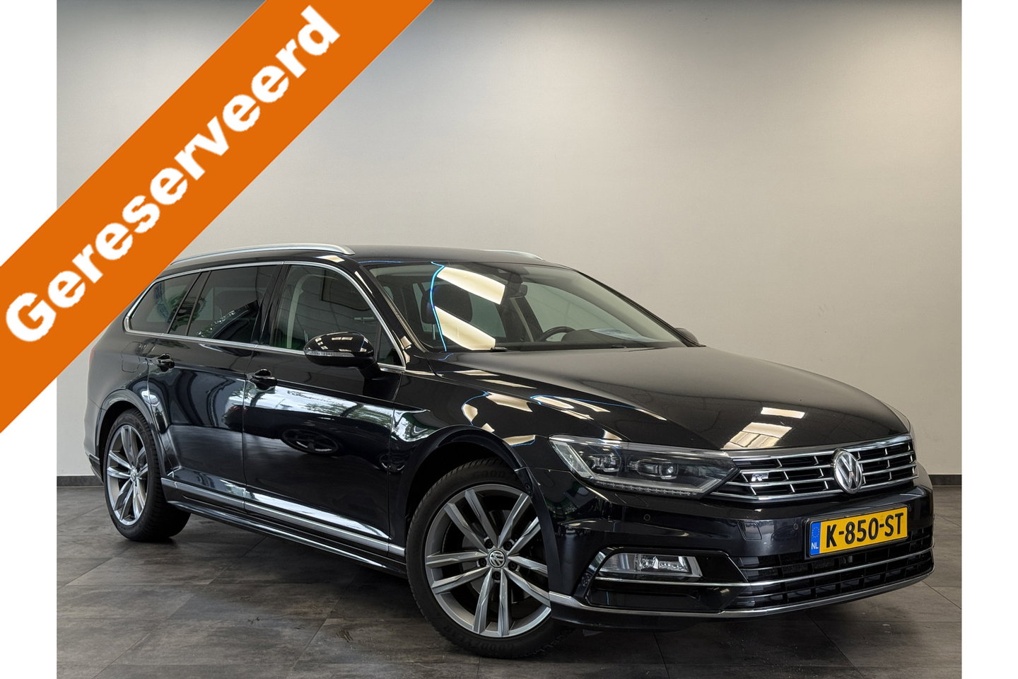 Volkswagen Passat Variant 1.4 TSI ACT Connected Series+ R-line Carplay Navigatie 24 Maanden garantie* (Vraag naar de voorwaarden)