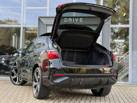 Audi Q3 Sportback 45 TFSI e S-Line |Pano|Leer|Memory|Sfeer|20"|Trekhaak|Optiek Zwart Plus
