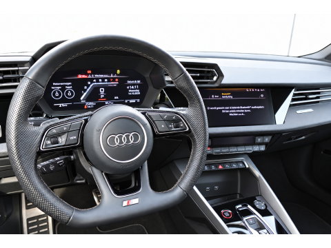 Audi S3 Sportback 2.0 TFSI S3 quattro PANO KEYLESS CARPLAY