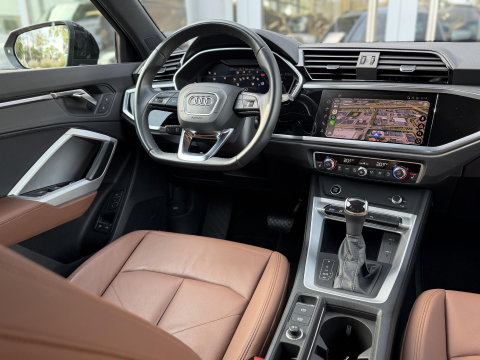 Audi Q3 Sportback 45 TFSI e S-Line |Pano|Leer|Memory|Sfeer|20"|Trekhaak|Optiek Zwart Plus