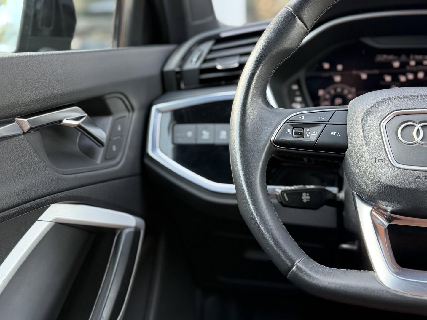 Audi Q3 Sportback 45 TFSI e S-Line |Pano|Leer|Memory|Sfeer|20"|Trekhaak|Optiek Zwart Plus