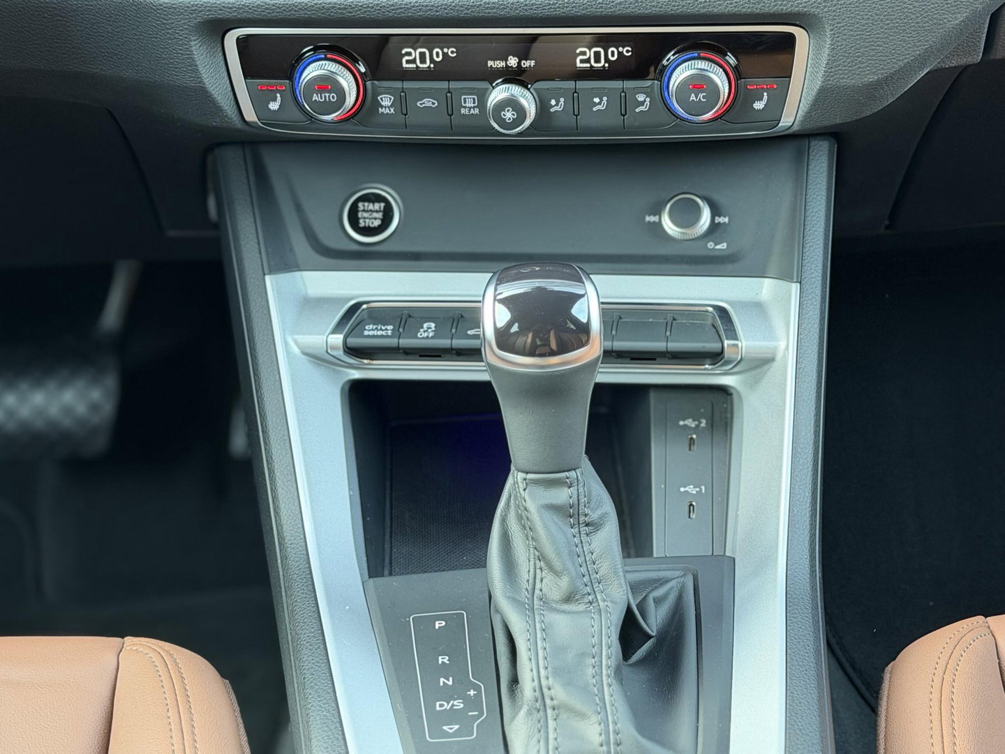 Audi Q3 Sportback 45 TFSI e S-Line |Pano|Leer|Memory|Sfeer|20"|Trekhaak|Optiek Zwart Plus