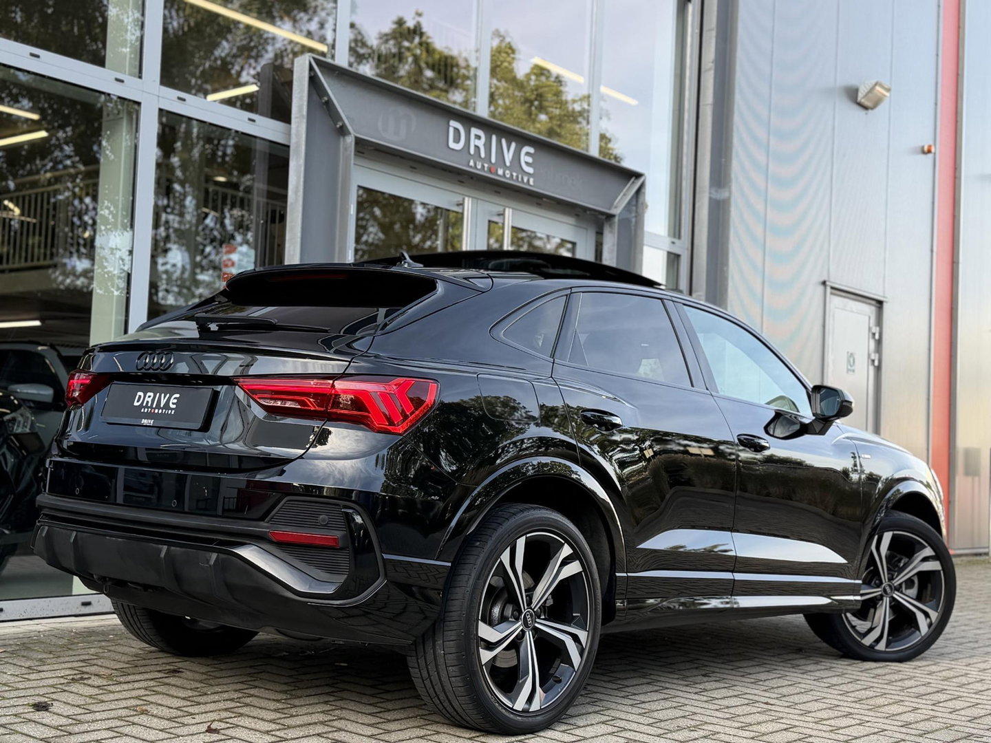 Audi Q3 Sportback 45 TFSI e S-Line |Pano|Leer|Memory|Sfeer|20"|Trekhaak|Optiek Zwart Plus