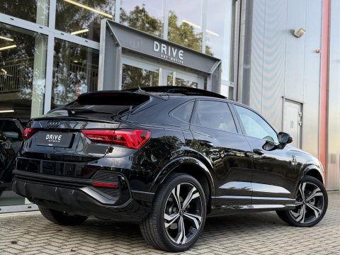 Audi Q3 Sportback 45 TFSI e S-Line |Pano|Leer|Memory|Sfeer|20"|Trekhaak|Optiek Zwart Plus