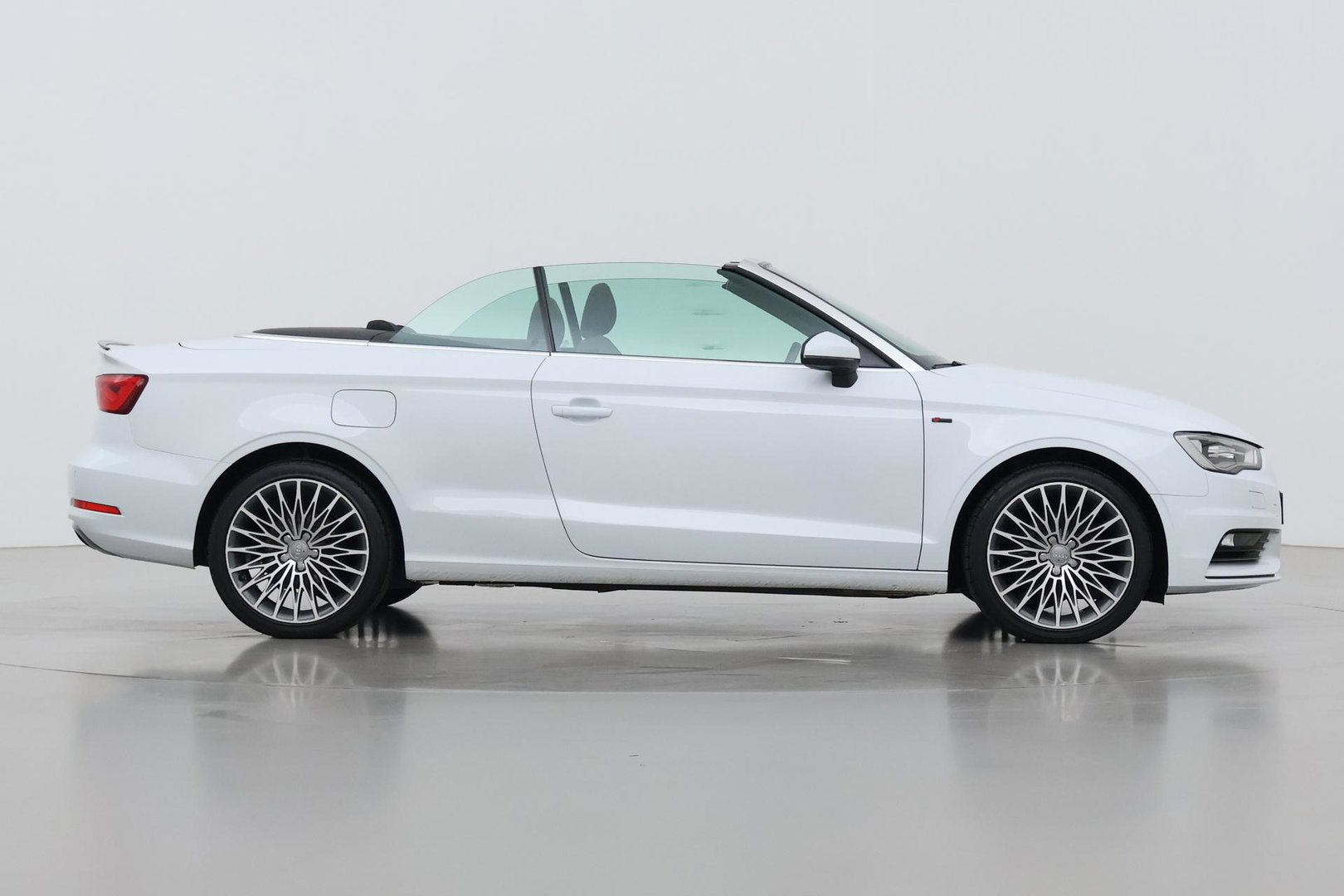 Audi A3 Cabriolet 1.4 TFSI Pro Line S | Stoelverwarming | Xenon Plus | Sportstoelen | Cruise Control | DAB+ | Audi Drive Select | 18 Inch