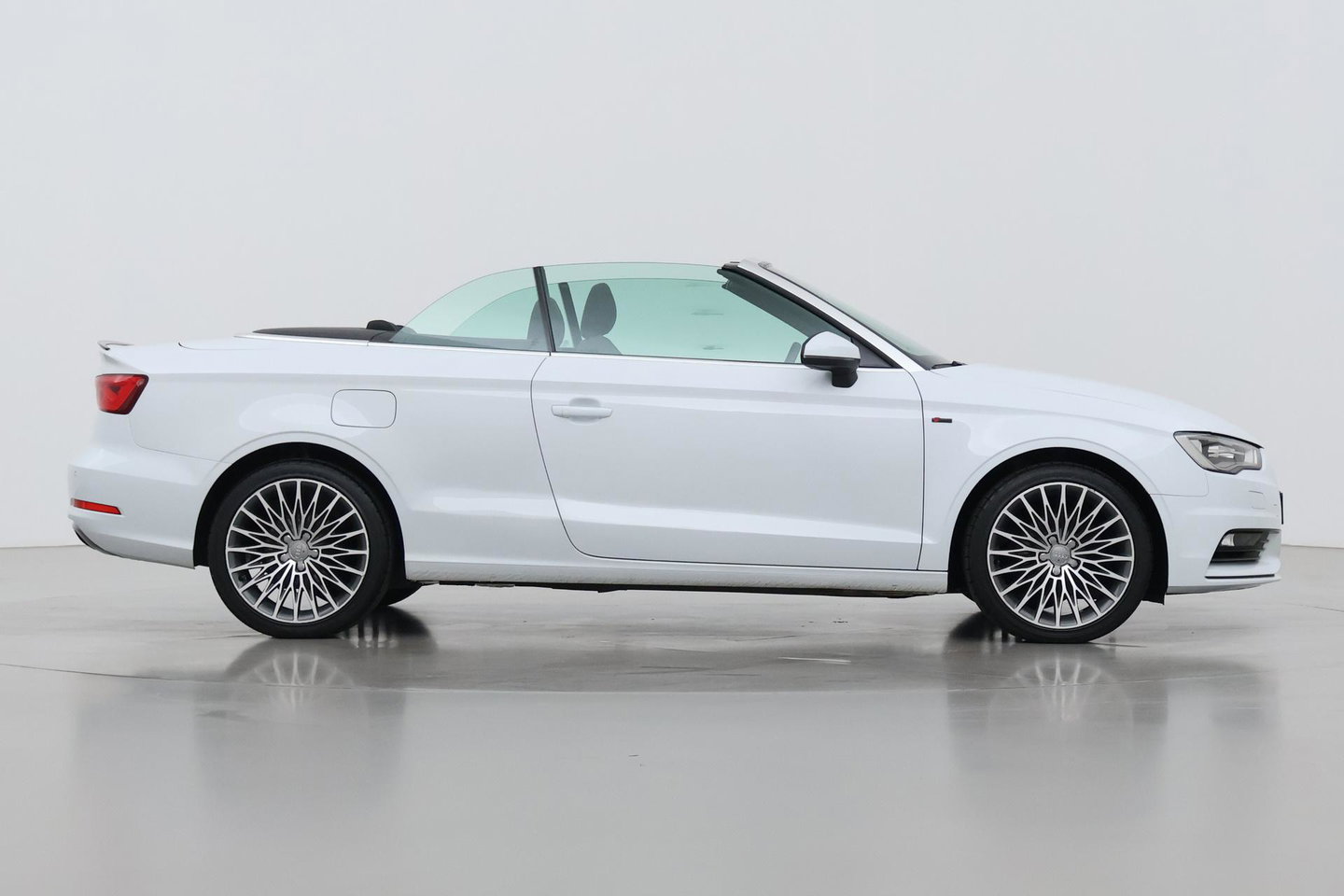Audi A3 Cabriolet 1.4 TFSI Pro Line S | Stoelverwarming | Xenon Plus | Sportstoelen | Cruise Control | DAB+ | Audi Drive Select | 18 Inch
