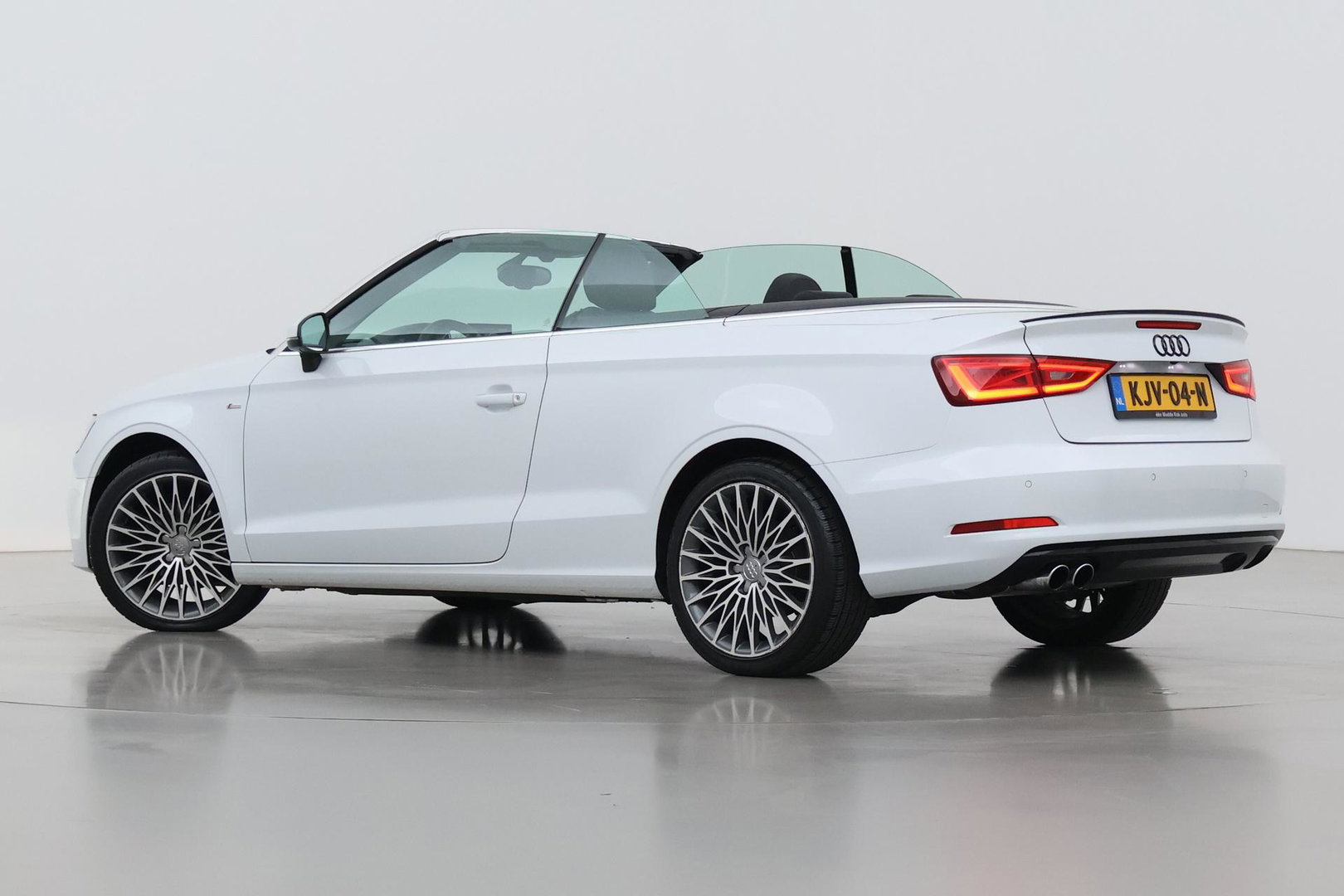Audi A3 Cabriolet 1.4 TFSI Pro Line S | Stoelverwarming | Xenon Plus | Sportstoelen | Cruise Control | DAB+ | Audi Drive Select | 18 Inch