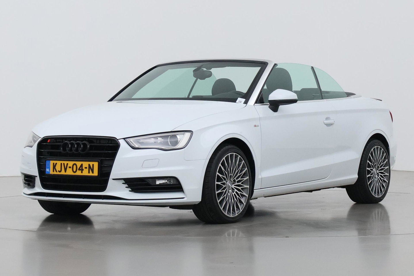 Audi A3 Cabriolet 1.4 TFSI Pro Line S | Stoelverwarming | Xenon Plus | Sportstoelen | Cruise Control | DAB+ | Audi Drive Select | 18 Inch