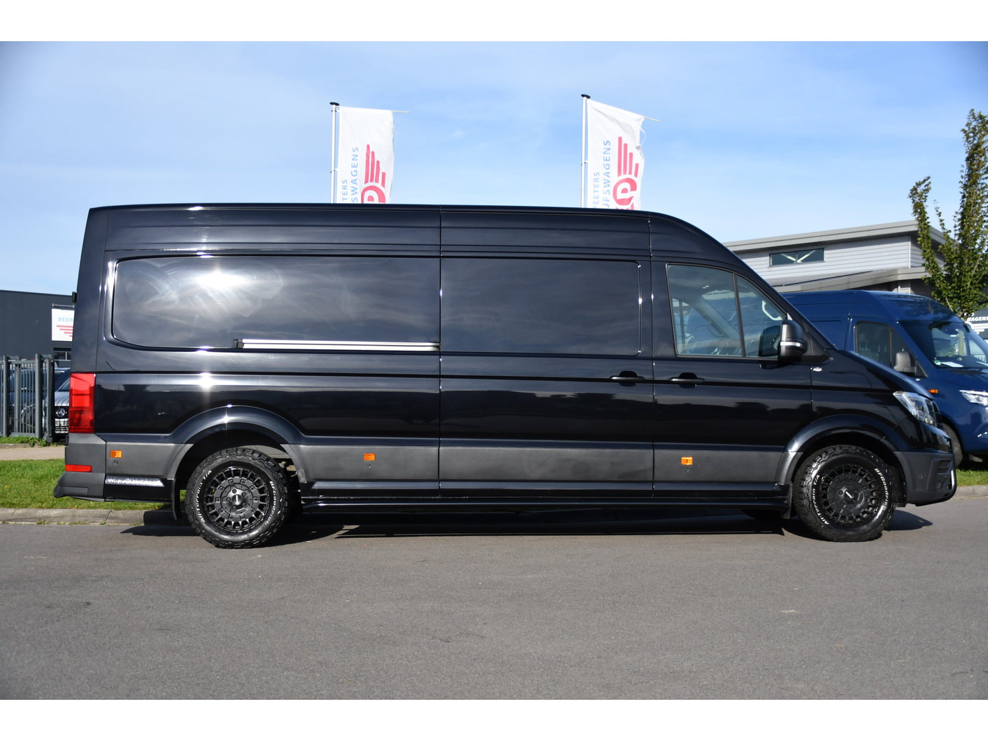 Volkswagen Crafter 35 2.0 TDI L4H3 4Motion Black Edition Full Options! Camera, Adaptieve Cruise, Carplay, 2 x Schuifdeur, LED, Automaat, Dodehoek, Uniek!