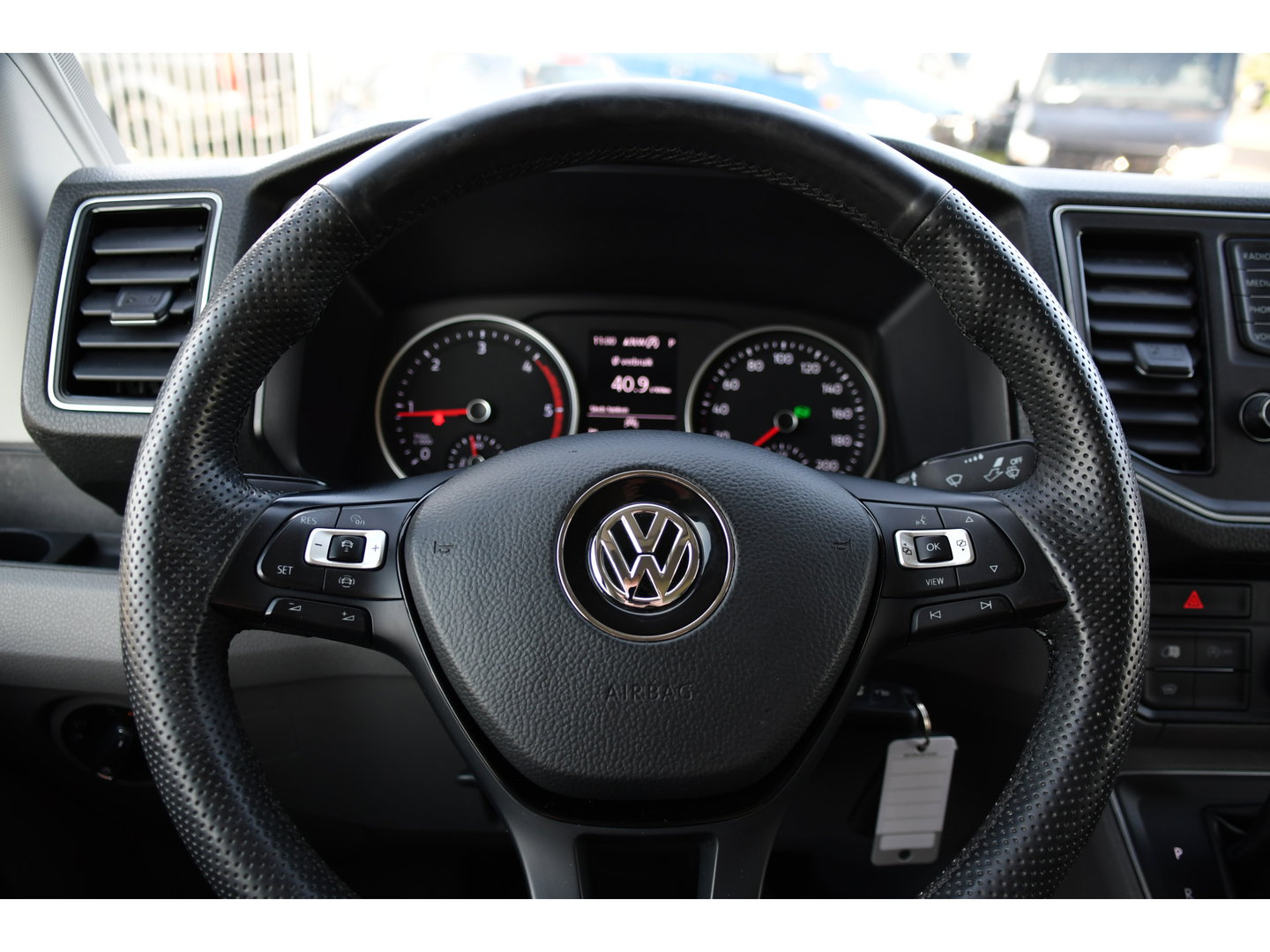 Volkswagen Crafter 35 2.0 TDI L4H3 4Motion Black Edition Full Options! Camera, Adaptieve Cruise, Carplay, 2 x Schuifdeur, LED, Automaat, Dodehoek, Uniek!