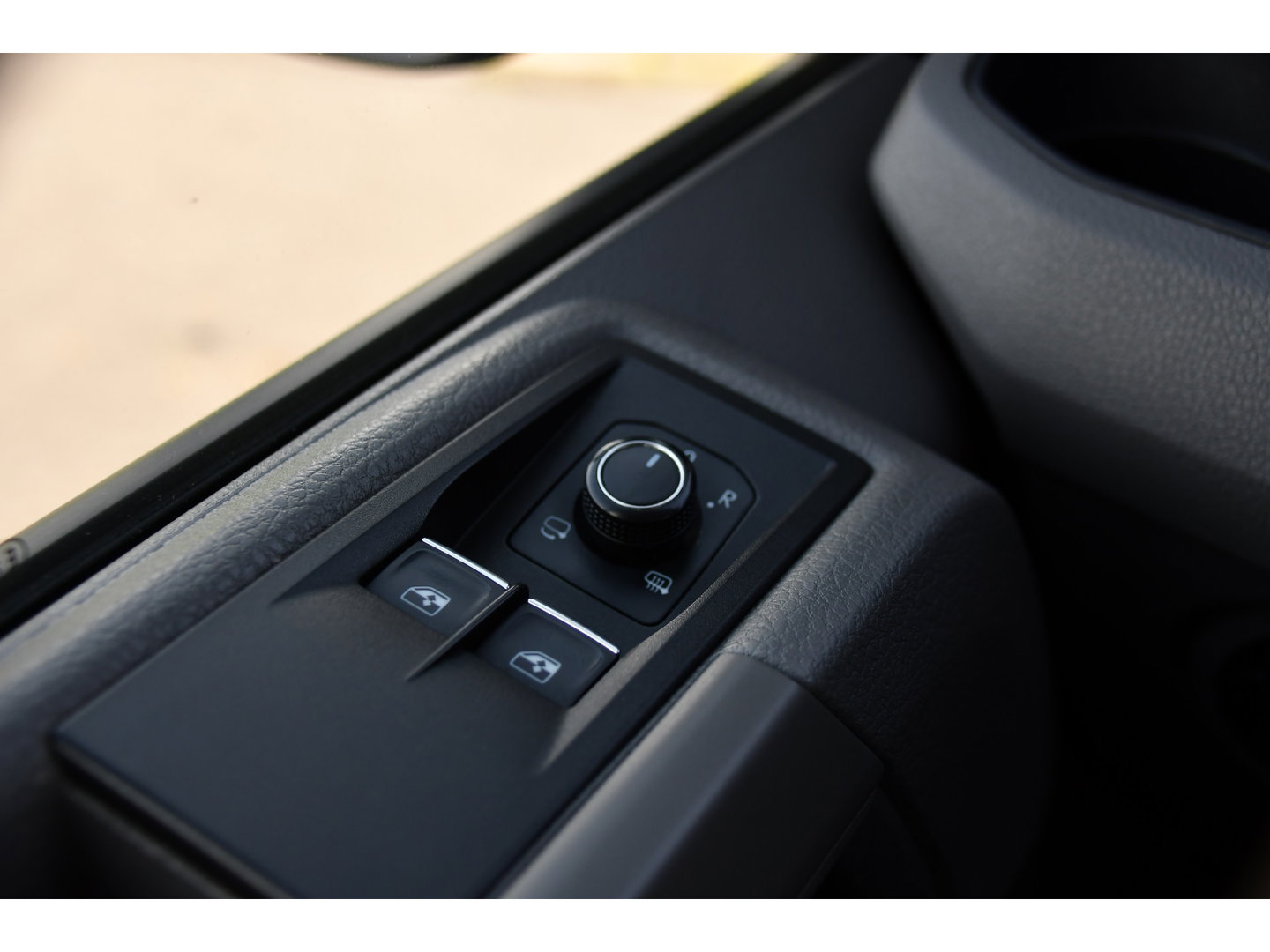 Volkswagen Crafter 35 2.0 TDI L4H3 4Motion Black Edition Full Options! Camera, Adaptieve Cruise, Carplay, 2 x Schuifdeur, LED, Automaat, Dodehoek, Uniek!