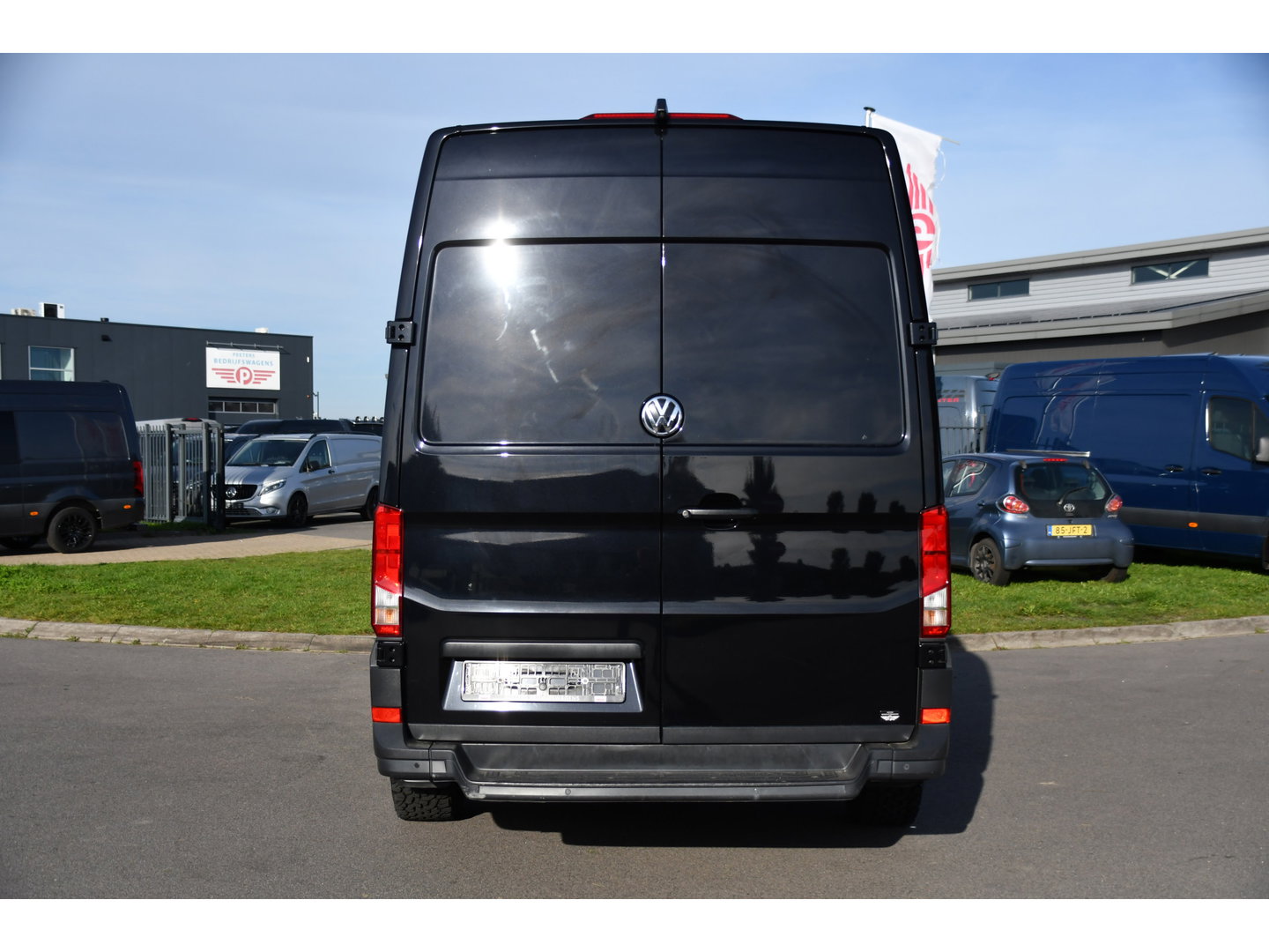 Volkswagen Crafter 35 2.0 TDI L4H3 4Motion Black Edition Full Options! Camera, Adaptieve Cruise, Carplay, 2 x Schuifdeur, LED, Automaat, Dodehoek, Uniek!