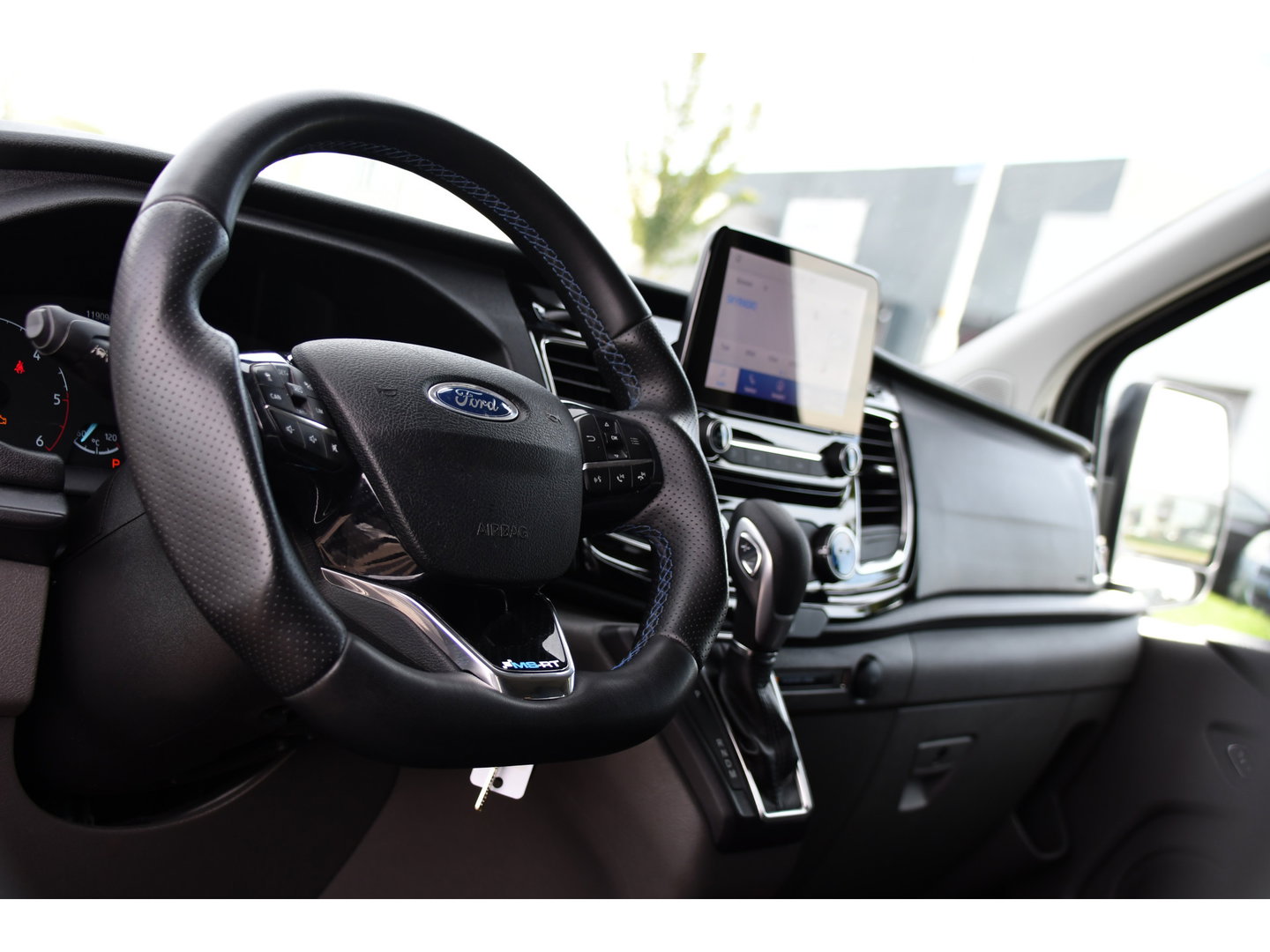 Ford Transit Custom 320 2.0 TDCI L1H1 DC MS-RT Black Edition Adaptieve Cruise, Camera, Carplay, 170pk, 2 x Schuifdeur, Automaat, LED, Stoelverwarming, Leder, Uniek!