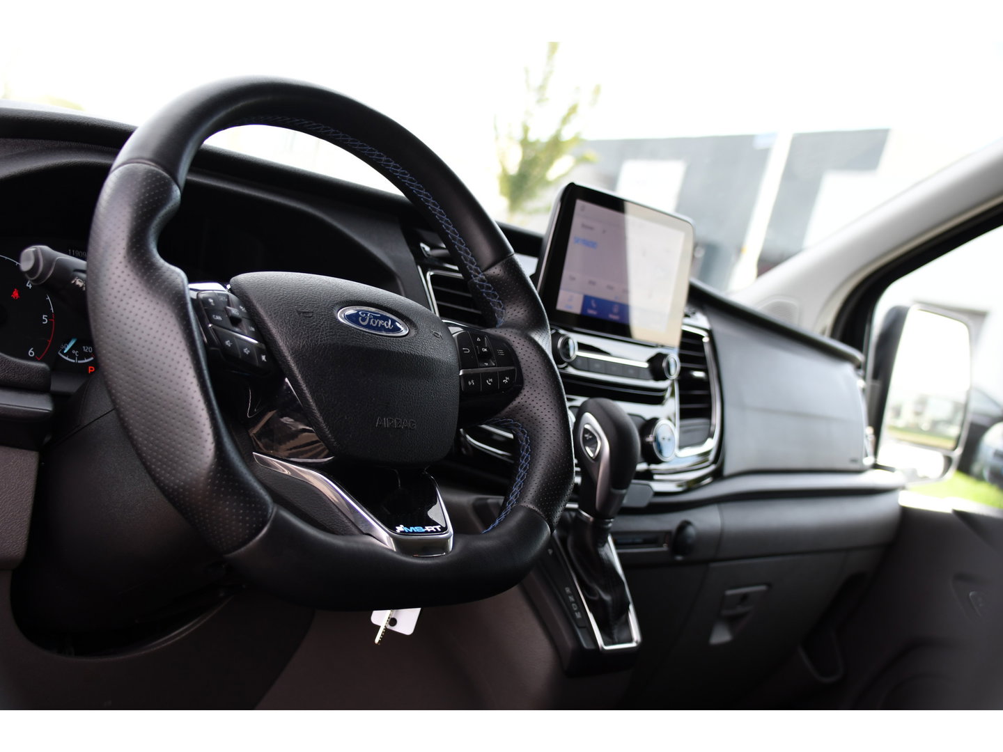 Ford Transit Custom 320 2.0 TDCI L1H1 DC MS-RT Black Edition Adaptieve Cruise, Camera, Carplay, 170pk, 2 x Schuifdeur, Automaat, LED, Stoelverwarming, Leder, Uniek!