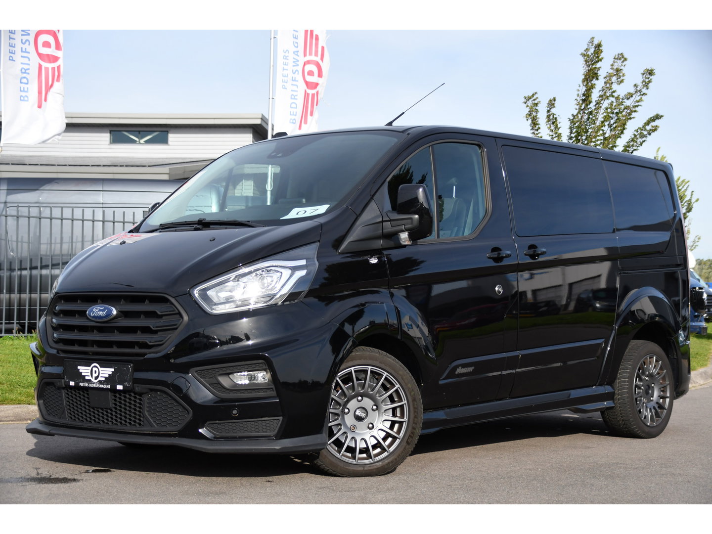Ford Transit Custom 320 2.0 TDCI L1H1 DC MS-RT Black Edition Adaptieve Cruise, Camera, Carplay, 170pk, 2 x Schuifdeur, Automaat, LED, Stoelverwarming, Leder, Uniek!