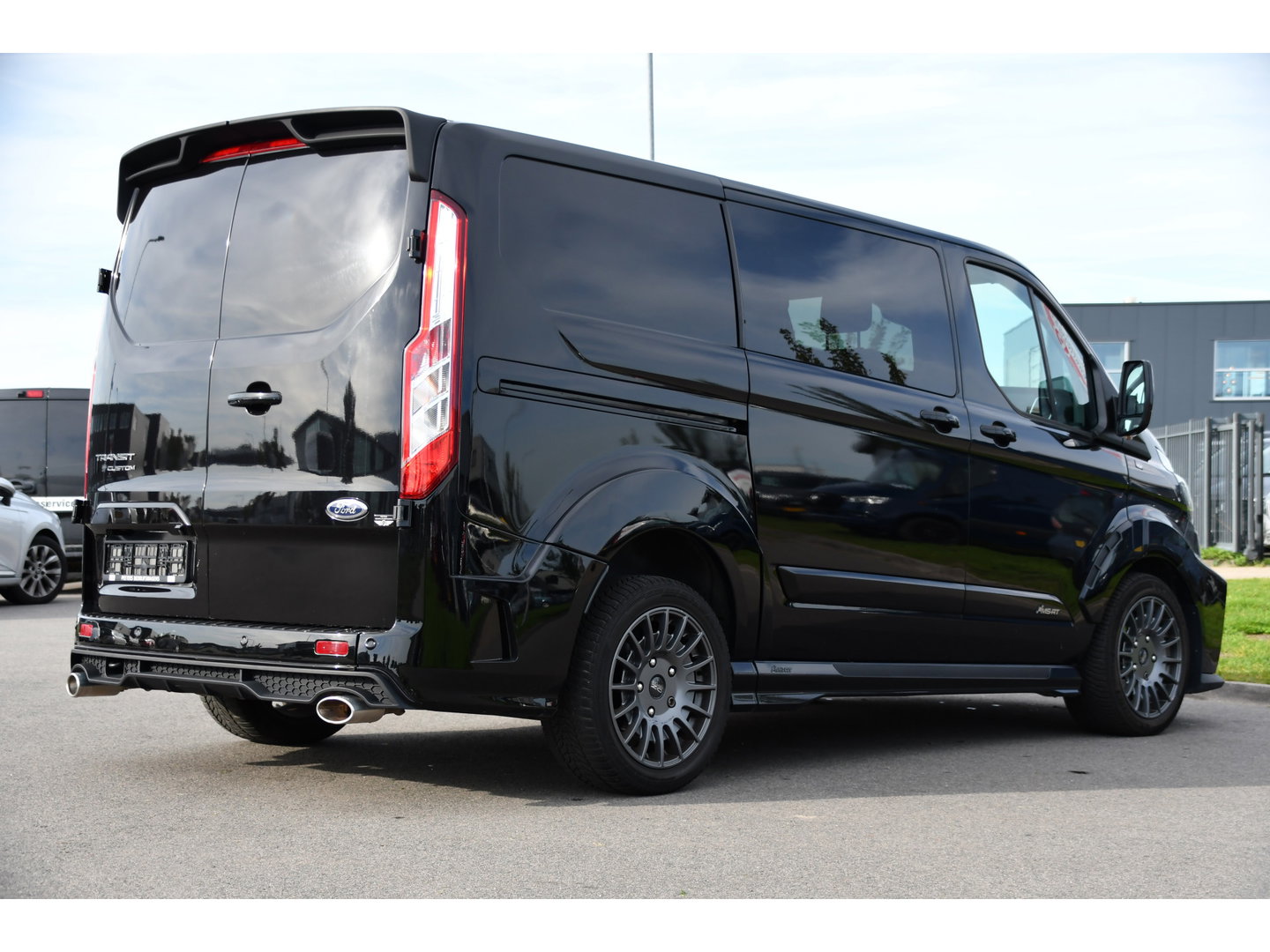 Ford Transit Custom 320 2.0 TDCI L1H1 DC MS-RT Black Edition Adaptieve Cruise, Camera, Carplay, 170pk, 2 x Schuifdeur, Automaat, LED, Stoelverwarming, Leder, Uniek!