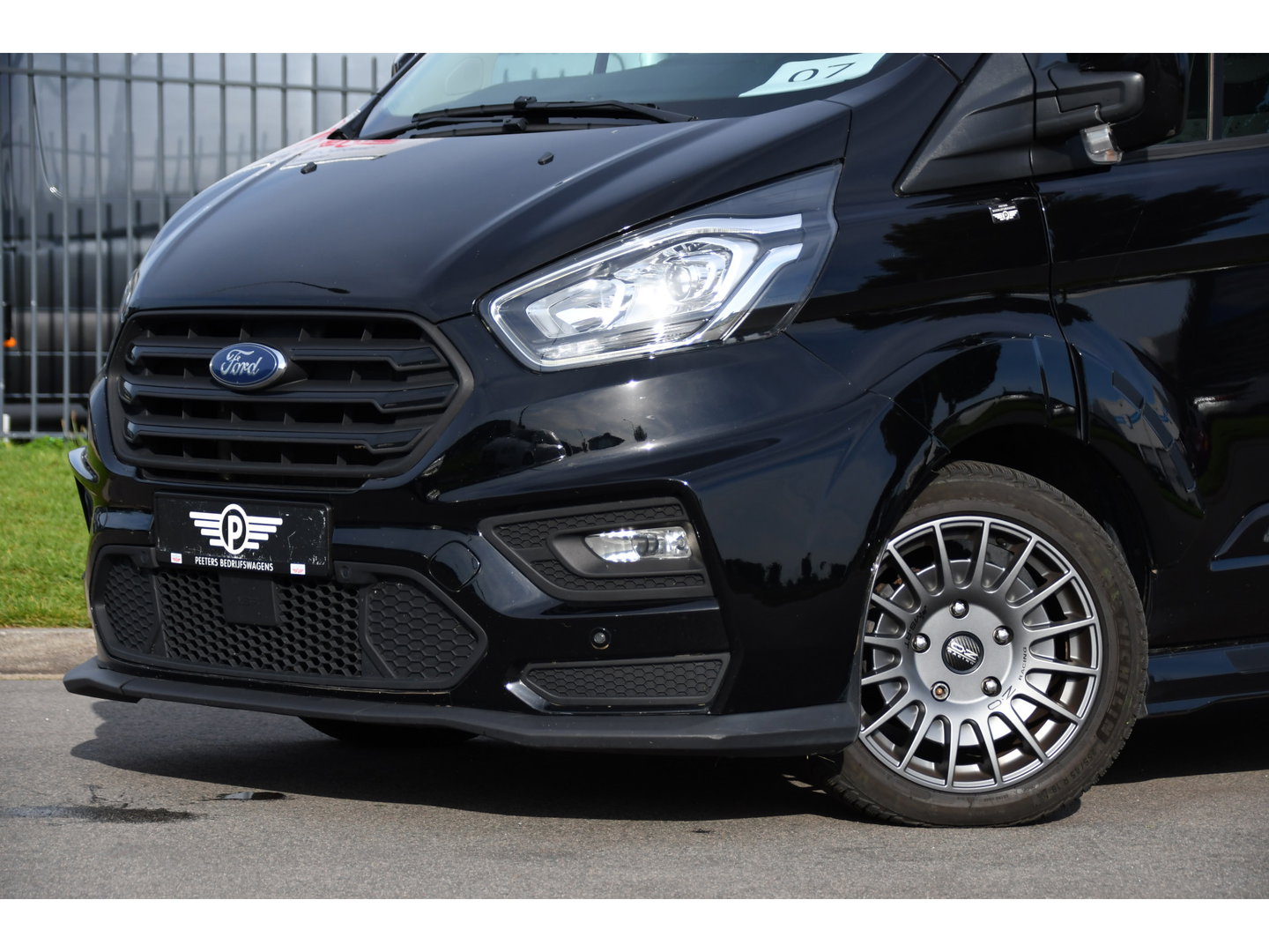 Ford Transit Custom 320 2.0 TDCI L1H1 DC MS-RT Black Edition Adaptieve Cruise, Camera, Carplay, 170pk, 2 x Schuifdeur, Automaat, LED, Stoelverwarming, Leder, Uniek!