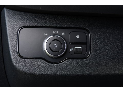 Mercedes-Benz Sprinter 319 1.9 CDI L2H2 RWD Black Edition Camera, Cruise, Carplay, LED, 190pk, Multimedia, Automaat, Geveerde stoel, Sensoren, Trekhaak, Uniek!