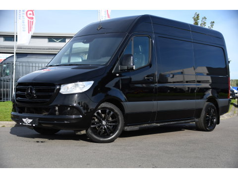Mercedes-Benz Sprinter 317 1.9 CDI L2H2 Black Edition Camera, Cruise, Carplay, 3500kg, Clima, Sensoren, Automaat, Multimedia, Uniek!