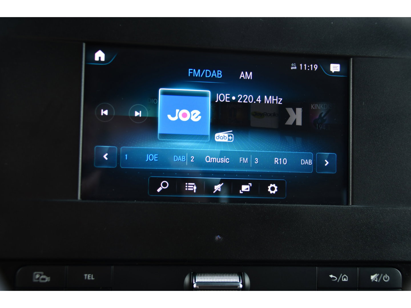 Mercedes-Benz Sprinter 317 1.9 CDI L2H2 Black Edition Camera, Cruise, Carplay, 3500kg, Clima, Sensoren, Automaat, Multimedia, Uniek!