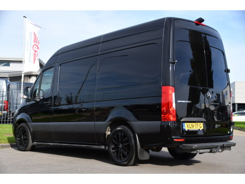 Mercedes-Benz Sprinter 317 1.9 CDI L2H2 Black Edition Camera, Cruise, Carplay, 3500kg, Clima, Sensoren, Automaat, Multimedia, Uniek!