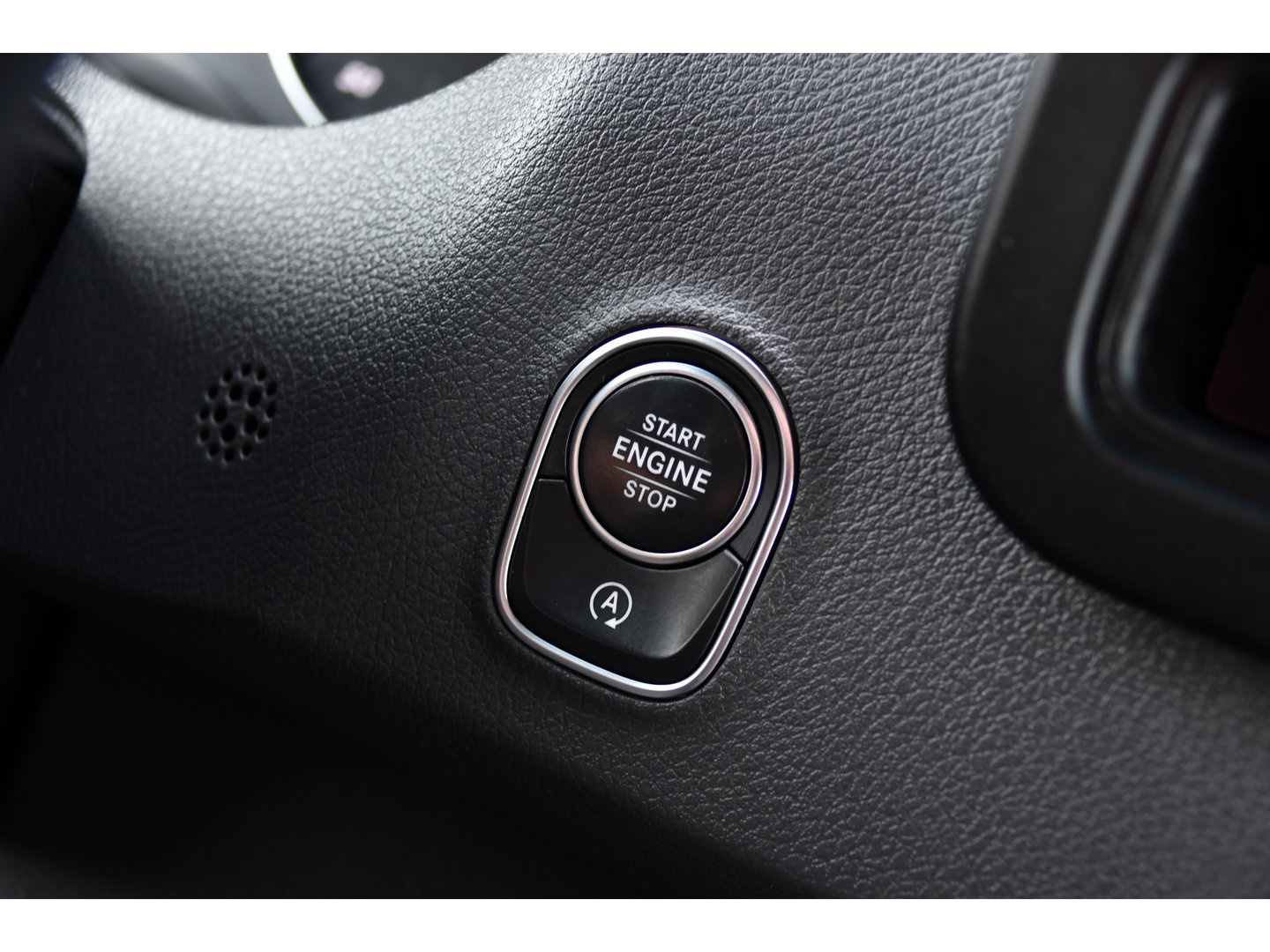 Mercedes-Benz Sprinter 317 1.9 CDI L2H2 Black Edition Camera, Cruise, Carplay, 3500kg, Clima, Sensoren, Automaat, Multimedia, Uniek!