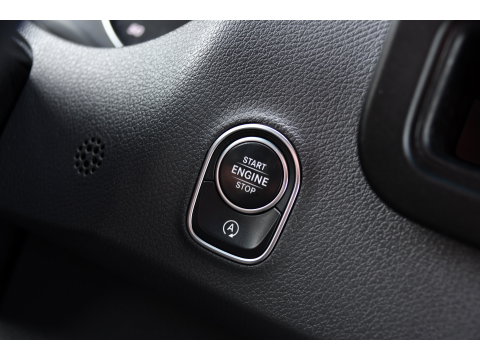 Mercedes-Benz Sprinter 317 1.9 CDI L2H2 Black Edition Camera, Cruise, Carplay, 3500kg, Clima, Sensoren, Automaat, Multimedia, Uniek!