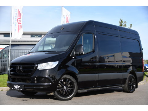 Mercedes-Benz Sprinter 317 1.9 CDI L2H2 Black Edition Camera, Cruise, Carplay, 3500kg, Clima, Sensoren, Automaat, Multimedia, Uniek!