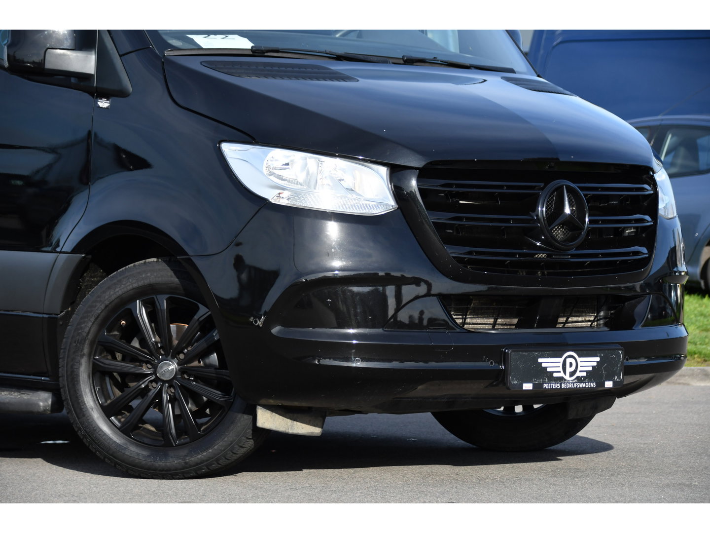 Mercedes-Benz Sprinter 317 1.9 CDI L2H2 Black Edition Camera, Cruise, Carplay, 3500kg, Clima, Sensoren, Automaat, Multimedia, Uniek!