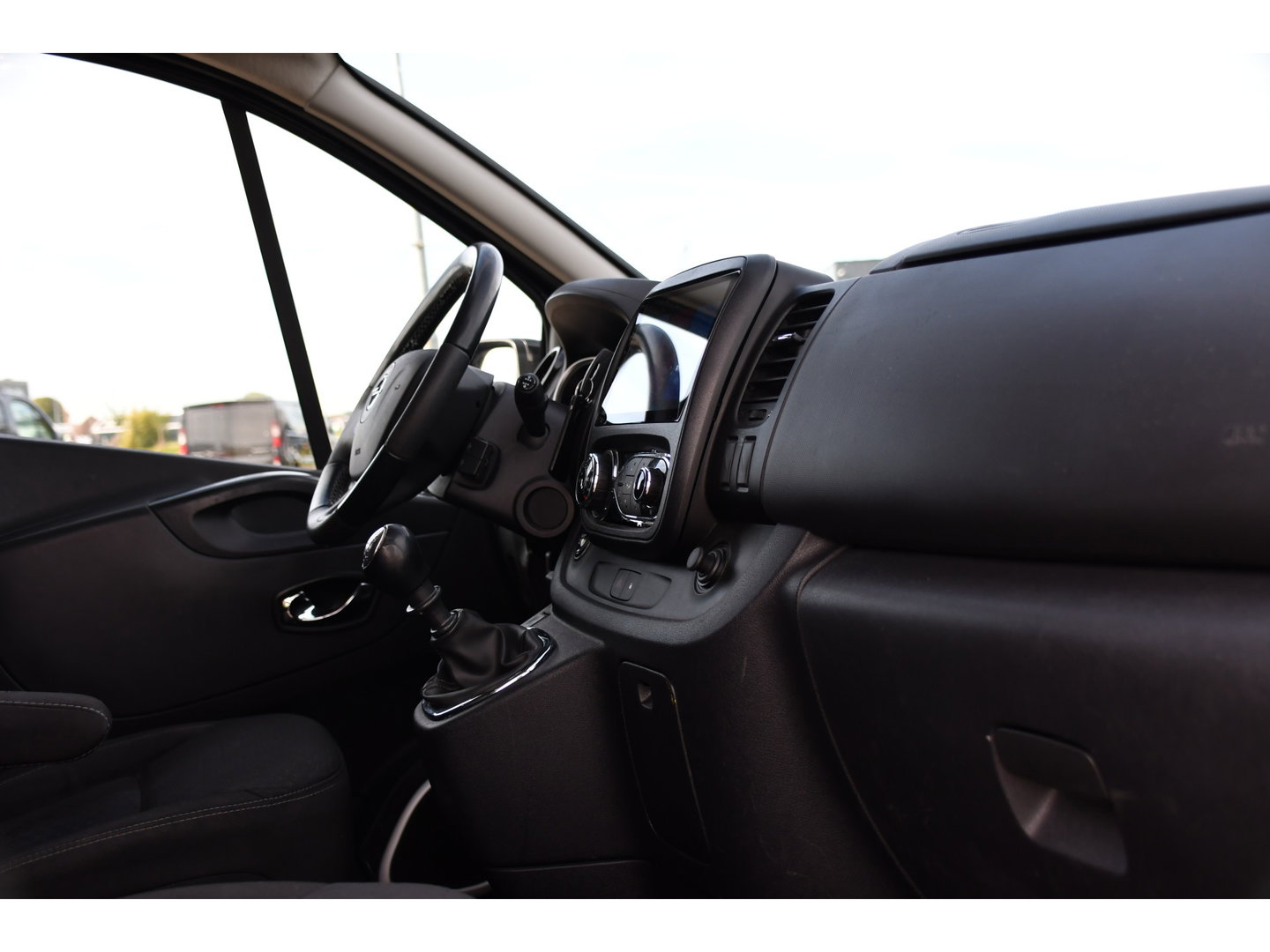 Opel Vivaro 1.6 CDTI L2H1 DC Sport EcoFlex MARGE! Camera, Cruise, 140pk Multimedia, Stoelverwarming, Trekhaak, Clima, Uniek!