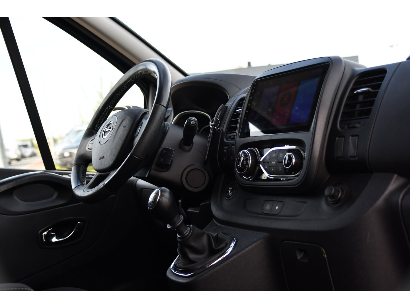 Opel Vivaro 1.6 CDTI L2H1 DC Sport EcoFlex MARGE! Camera, Cruise, 140pk Multimedia, Stoelverwarming, Trekhaak, Clima, Uniek!