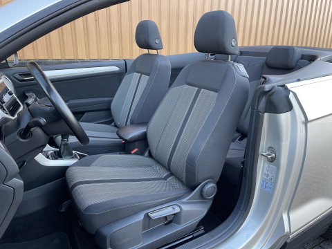 Volkswagen T-Roc Cabrio 1.0 TSI Style | Draadloze Apple Carplay | Beats Audio | Dealer Onderhouden | DAB | Trekhaak | Adaptieve Cruise Control |