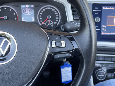 Volkswagen T-Roc Cabrio 1.0 TSI Style | Draadloze Apple Carplay | Beats Audio | Dealer Onderhouden | DAB | Trekhaak | Adaptieve Cruise Control |