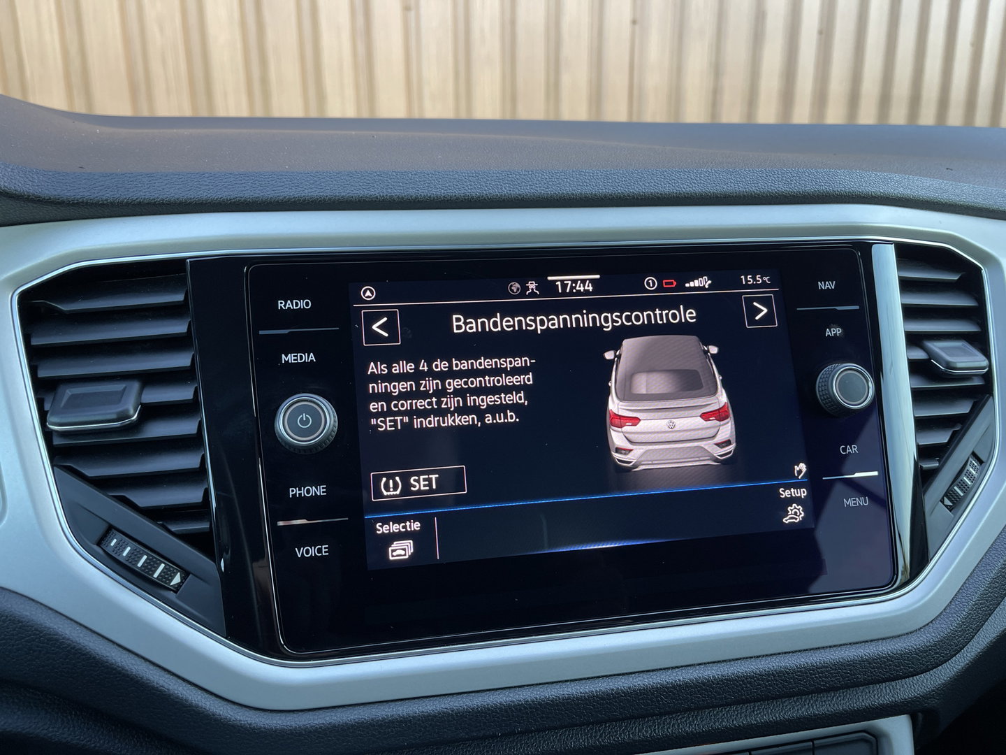 Volkswagen T-Roc Cabrio 1.0 TSI Style | Draadloze Apple Carplay | Beats Audio | Dealer Onderhouden | DAB | Trekhaak | Adaptieve Cruise Control |