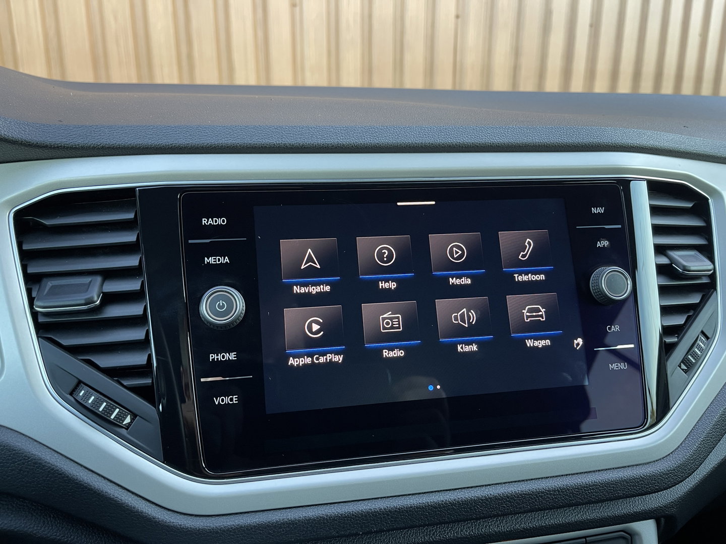 Volkswagen T-Roc Cabrio 1.0 TSI Style | Draadloze Apple Carplay | Beats Audio | Dealer Onderhouden | DAB | Trekhaak | Adaptieve Cruise Control |