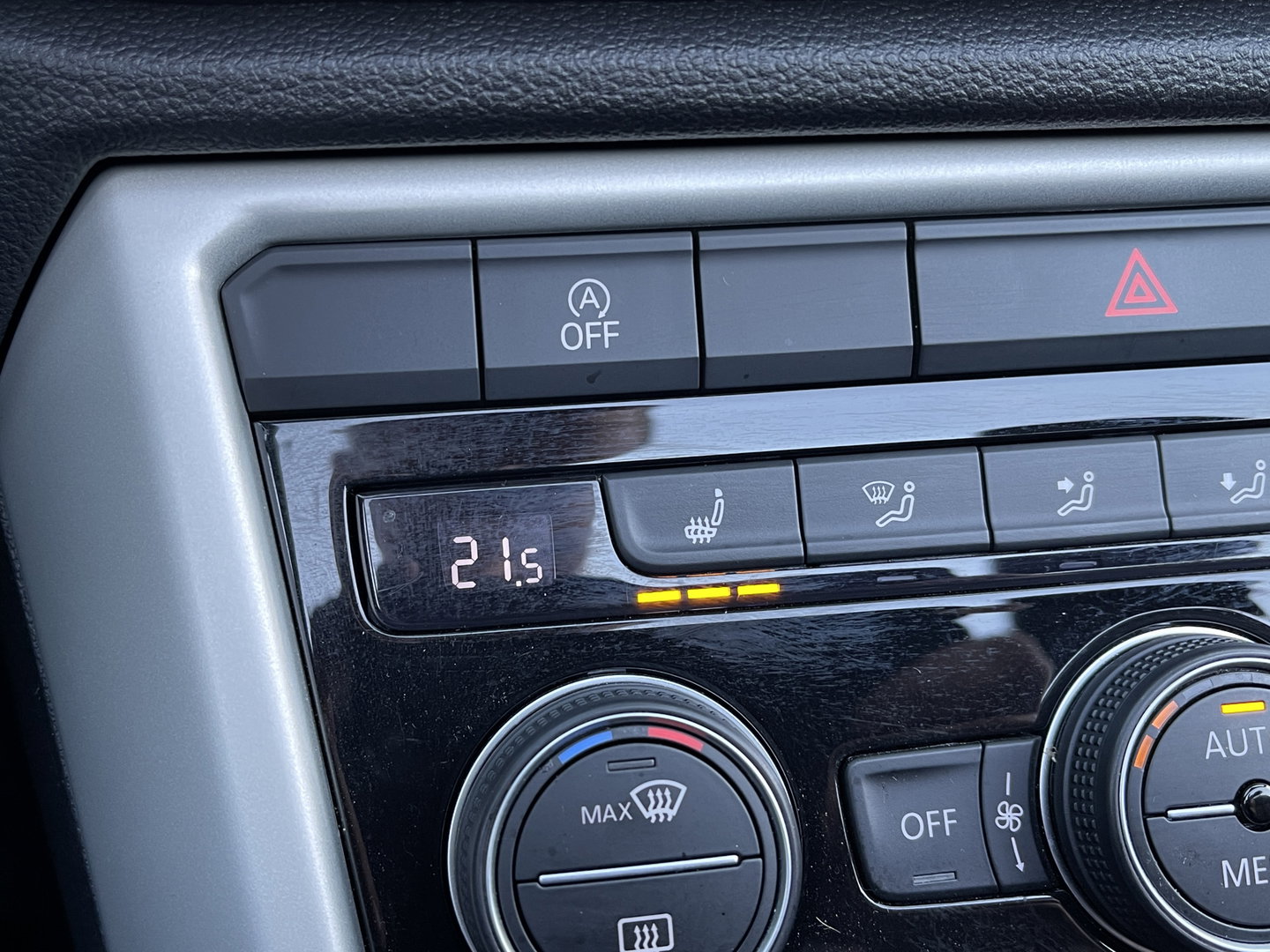 Volkswagen T-Roc Cabrio 1.0 TSI Style | Draadloze Apple Carplay | Beats Audio | Dealer Onderhouden | DAB | Trekhaak | Adaptieve Cruise Control |
