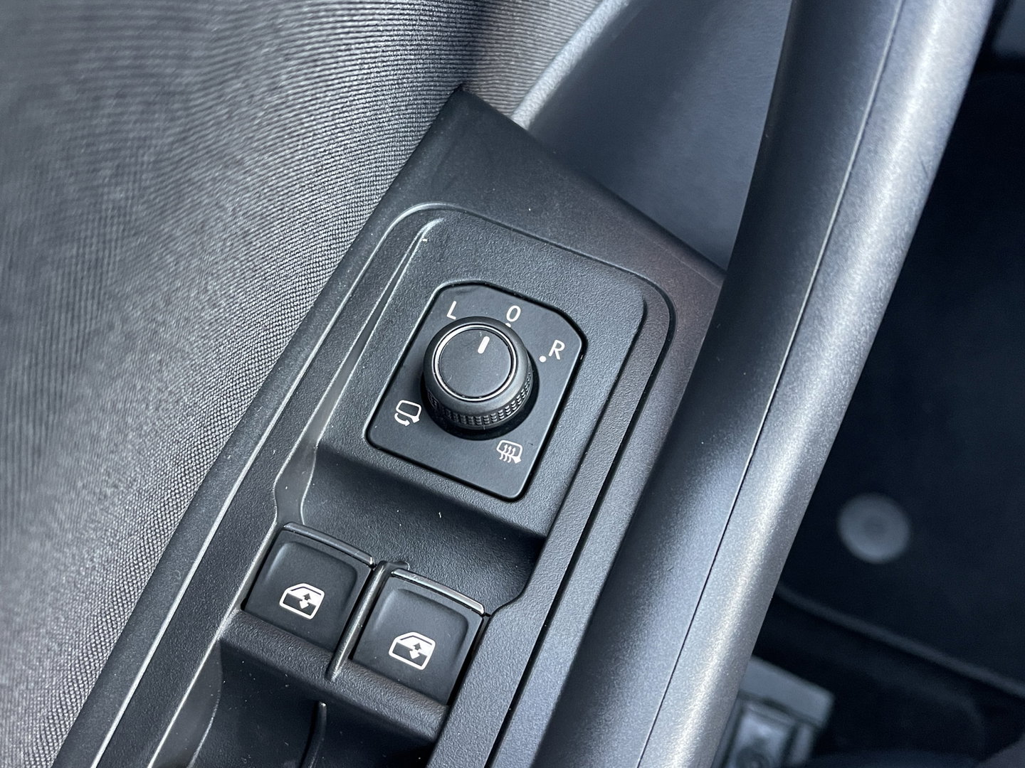 Volkswagen T-Roc Cabrio 1.0 TSI Style | Draadloze Apple Carplay | Beats Audio | Dealer Onderhouden | DAB | Trekhaak | Adaptieve Cruise Control |