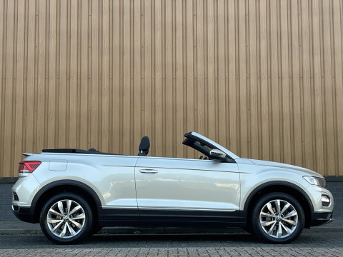 Volkswagen T-Roc Cabrio 1.0 TSI Style | Draadloze Apple Carplay | Beats Audio | Dealer Onderhouden | DAB | Trekhaak | Adaptieve Cruise Control |