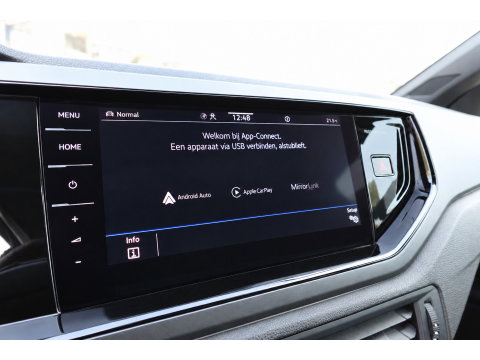 Volkswagen Taigo 1.5 TSI R-Line PANO KEYLESS CAM