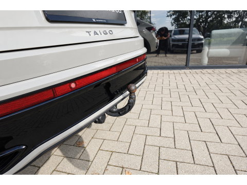 Volkswagen Taigo 1.5 TSI R-Line PANO KEYLESS CAM