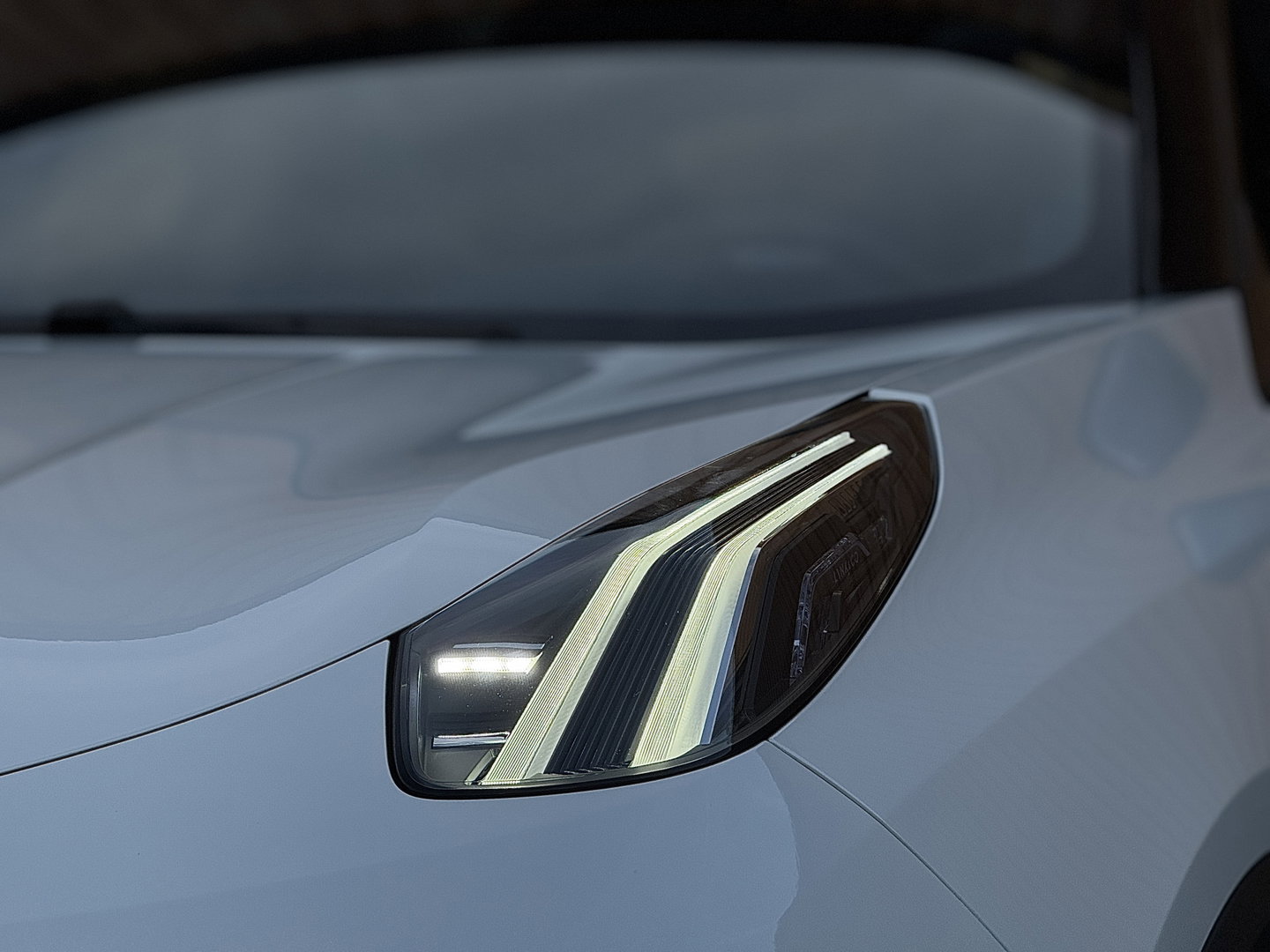 Lynk & Co 01 1.5 More | Panoramadak | Leder | 360° Camera | 20" Lichtmetaal | Infinity | Sfeerverlichtinig | Stuurverwarming | Elektrische Bestuurdersstoel | Stoelverwarming | Apple Carplay | Android Auto |