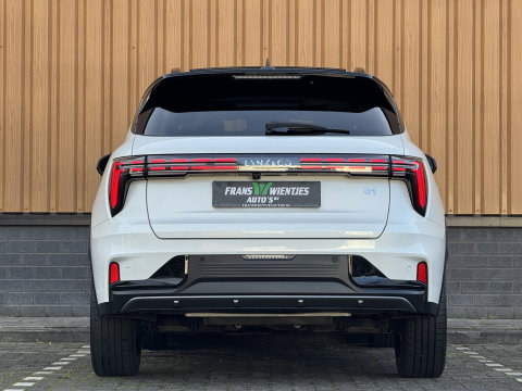 Lynk & Co 01 1.5 More | Panoramadak | Leder | 360° Camera | 20" Lichtmetaal | Infinity | Sfeerverlichtinig | Stuurverwarming | Elektrische Bestuurdersstoel | Stoelverwarming | Apple Carplay | Android Auto |