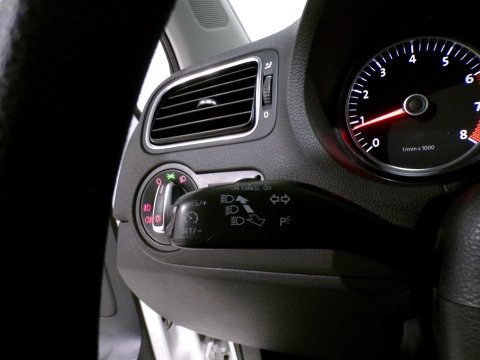 Volkswagen Polo 1.4-16V Comfortline "Origineel NL!" Automaat ! Apple-Carplay Stoelverwarming Camera "1e eigenaar" Navigatie Cruise