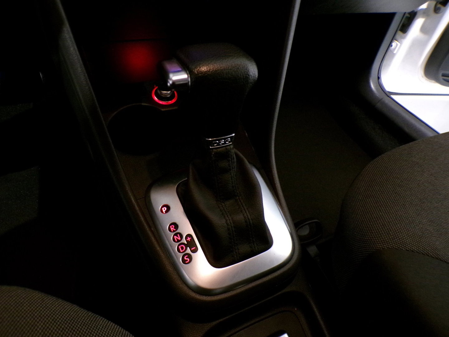Volkswagen Polo 1.4-16V Comfortline "Origineel NL!" Automaat ! Apple-Carplay Stoelverwarming Camera "1e eigenaar" Navigatie Cruise