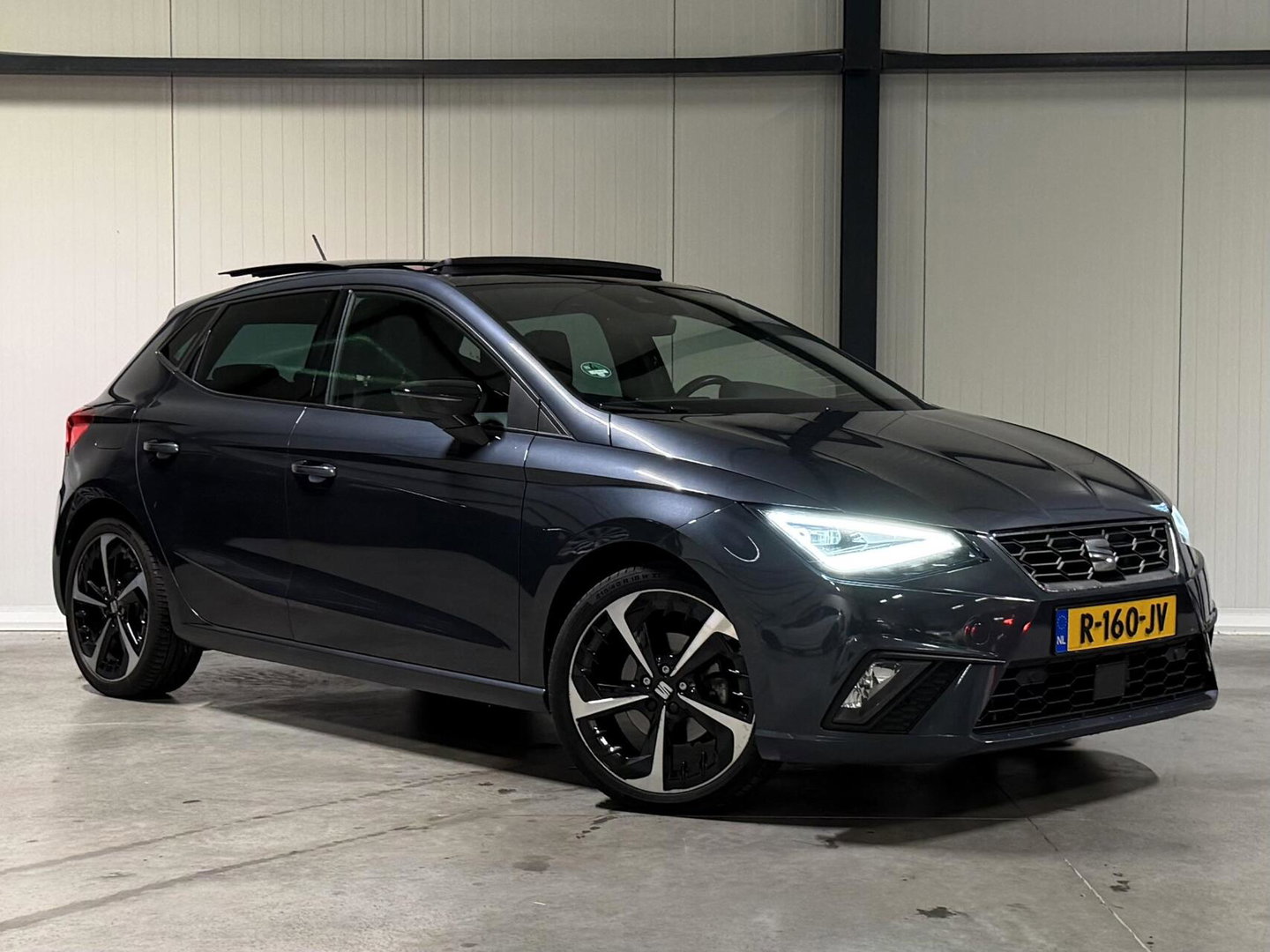 SEAT Ibiza 1.5 TSI FR 150PK DSG Pano Virtual Facelift LED